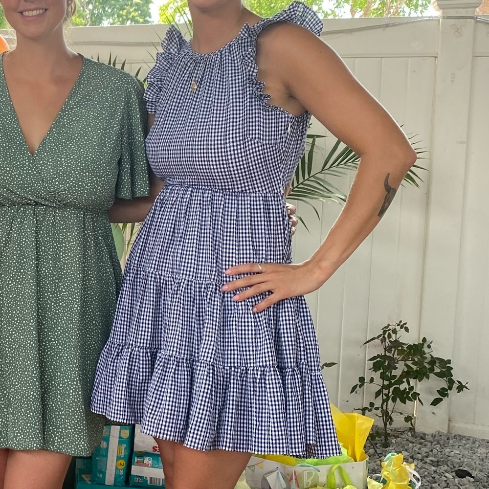 Demi Dress
LIKELY
Color: Navy & White
Size: 4
